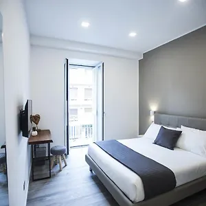 https://gb-central-station-napoli.hotels-amalfi.com